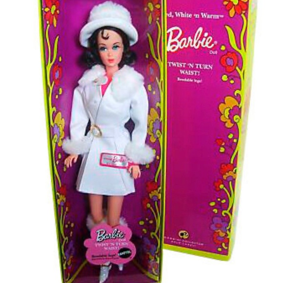 Red White ‘n Warm Barbie Doll Gold Label - Picture 3 of 6